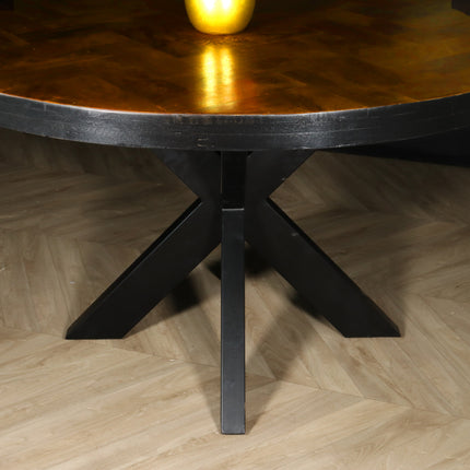 Eettafel rond mangohout visgraat 130cm Avelyn bruin ronde industriële tafel duurzaam mango eetkamertafel