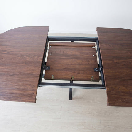 Uitschuifbare eettafel ovaal 160-220cm Liam walnoot MDF