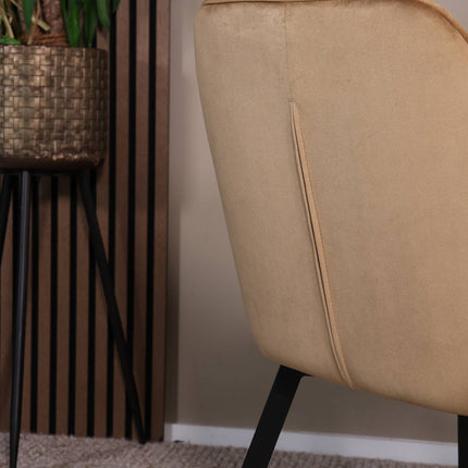 Tweedekans model: Eetkamerstoel met armleuning Yurgan velvet bruin eetstoel