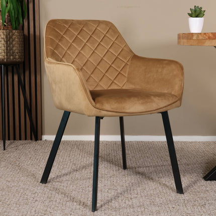 Tweedekans model: Eetkamerstoel met armleuning Yurgan velvet bruin eetstoel