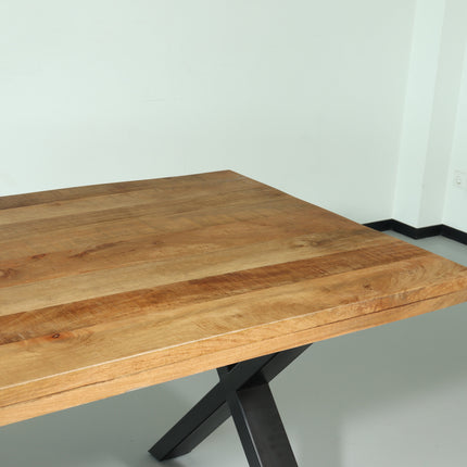 Eettafel rechthoekig mangohout Xavier lichtbruin 160cm duurzaam tafel met X-poot mango eetkamertafel rechthoek hout