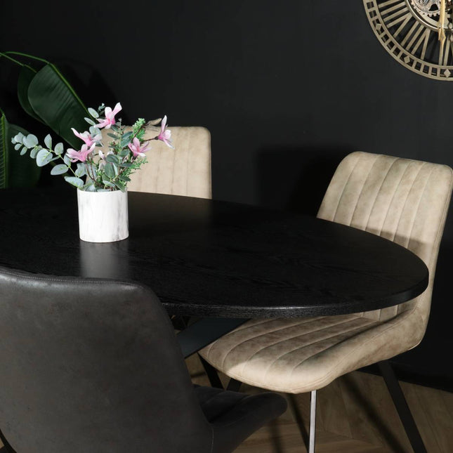 Eettafel Rato ovaal 260cm zwart MDF